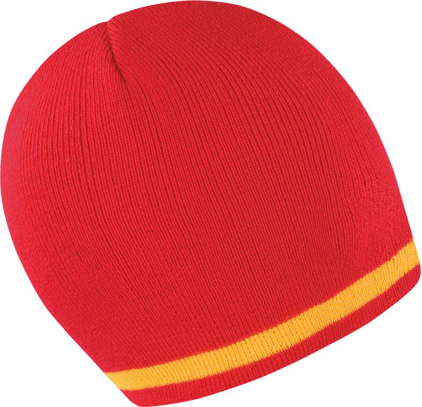 Beanie with contrasting stripes